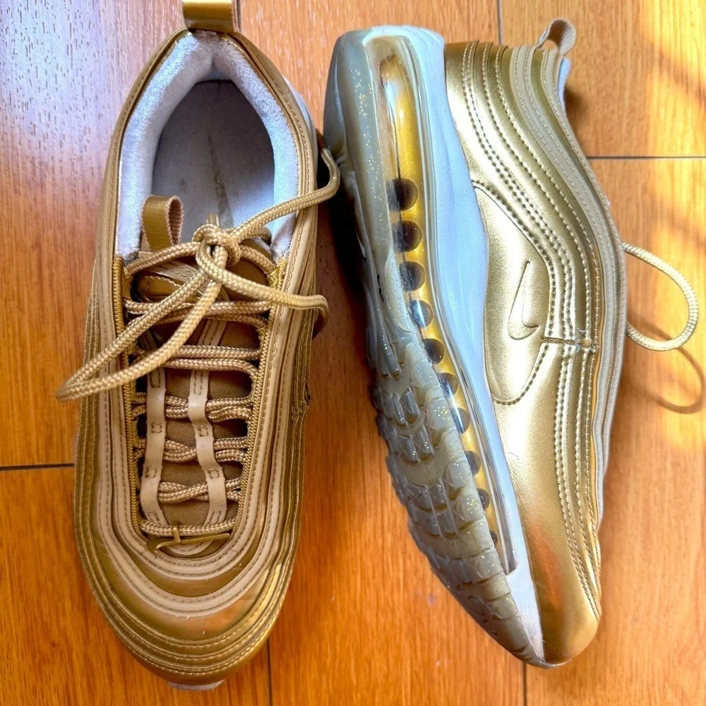 Womens Nike Air Max 97 QS Size 6 Metallic Gold Metallic Gold White CJ0625-700